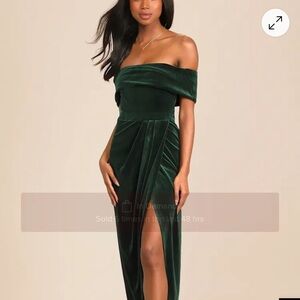 Brand New w/ tags Lulu's Off-Shoulder Velvet Dress in Deep Green